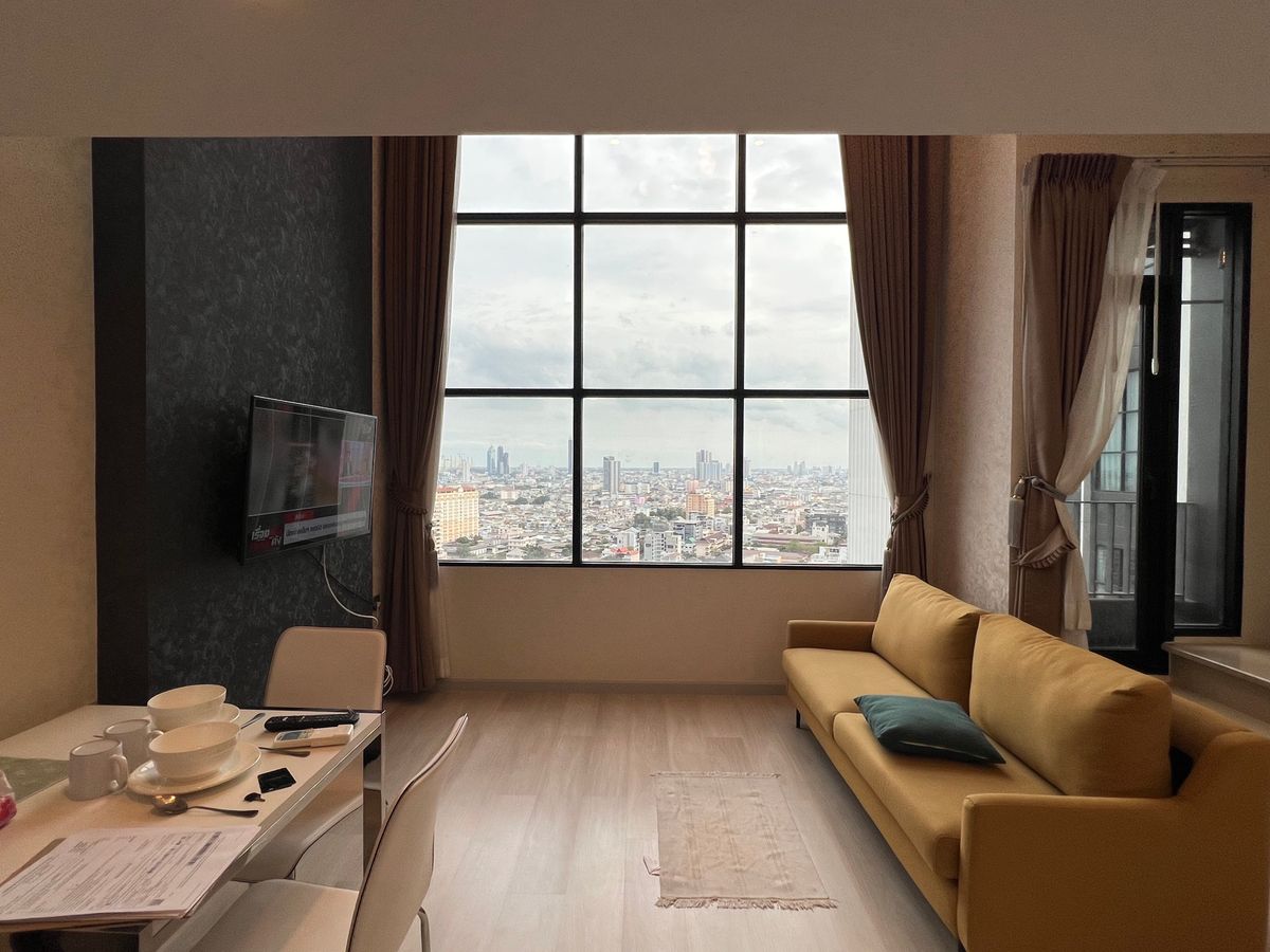 For RentCondoSathorn, Narathiwat : Knightsbridge Prime Sathorn Duplex room also has an earthquake. But does not affect the use Rent a special price of 20,000 only