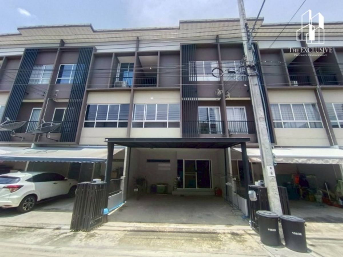 For SaleTownhomeNonthaburi, Bang Yai, Bangbuathong : 3-storey townhome for sale, Sammakorn Avenue Chaiyapruek-Ring Project
