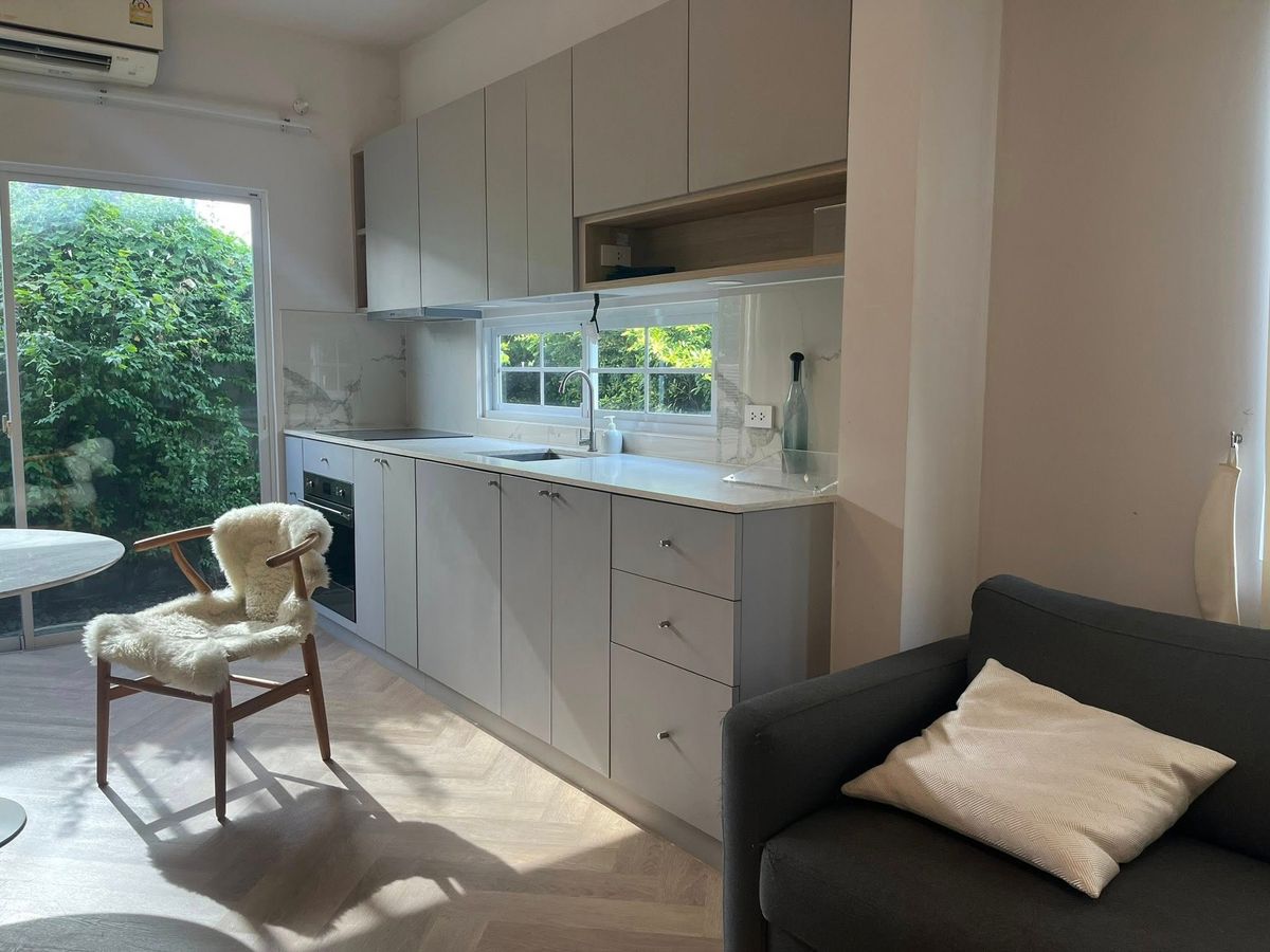 ให้เช่าทาวน์โฮมสมุทรปราการ สำโรง : ให้เช่าทาวน์เฮาส์ Indy 3 บางนา กม.7 หลังมุม  ราคาค่าเช่า 34,000 บาทต่อเดือน