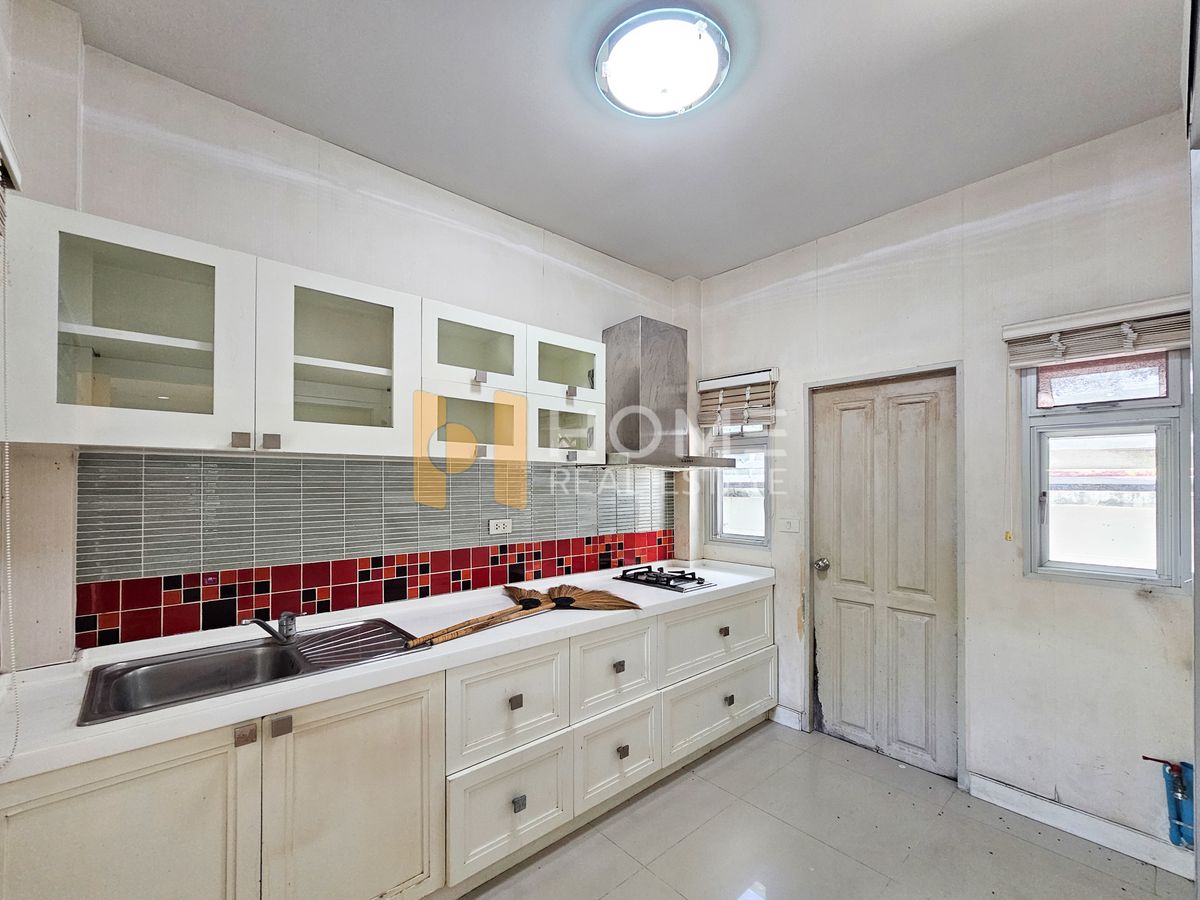 ขายบ้านนวมินทร์ รามอินทรา : ไลฟ์ บางกอก บลูเลอวาร์ด รามอินทรา 23 / 3 ห้องนอน (ขาย), Life Bangkok Boulevard Ramintra 23 / 3 Bedrooms (FOR SALE) TAN839