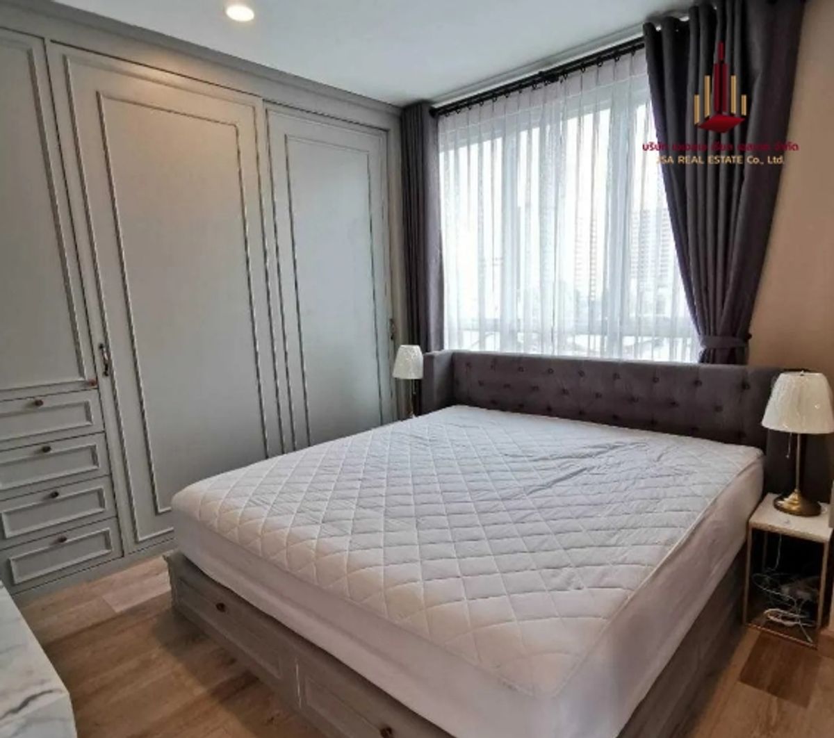 ขายคอนโดสาทร นราธิวาส : ✨ For Sale: Life @ Sathorn 10 Condo ✨ 💰 Only 8,300,000 THB