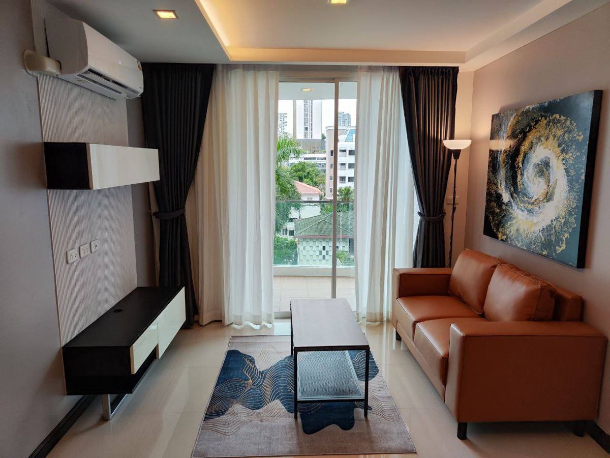 For RentCondoSukhumvit, Asoke, Thonglor : Unlock the Ultimate Sukhumvit Lifestyle! 🏙️✨ Luxurious Condo for Rent at Beverly 33 - Steps from BTS Phrom Phong!