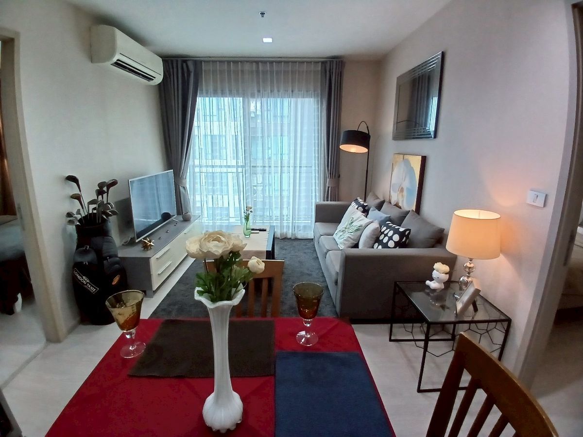 For RentCondoSukhumvit, Asoke, Thonglor : For Rent Rhythm Sukhumvit 36–38 (BTS Thonglor) Corner Unit | 20th Floor | Pool & Private City View | Ready to Move In