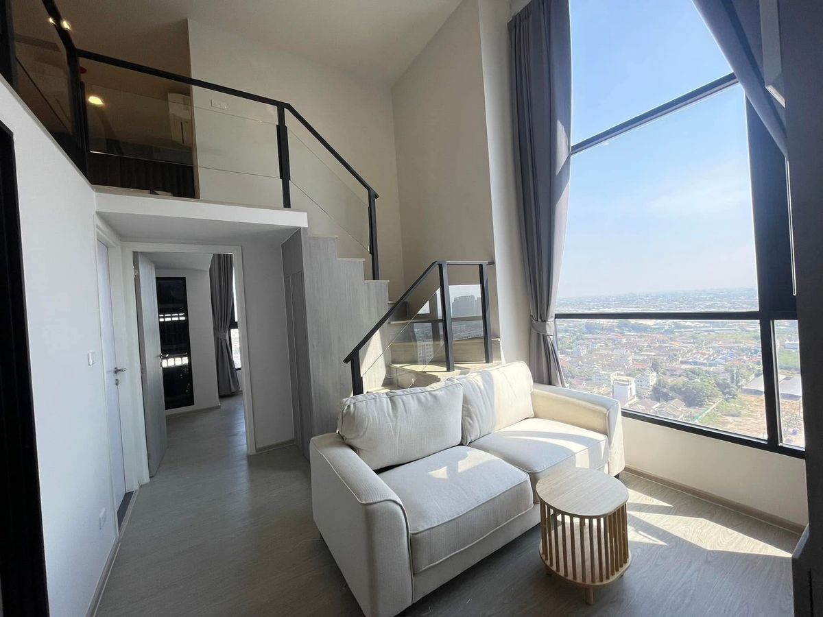 For RentCondoSeri Thai, Ramkhamhaeng Nida : For rent 📍 Origin Plug & Play Ramkhamhaeng Triple Station 📍 DUPLEX room with complete furniture and appliances