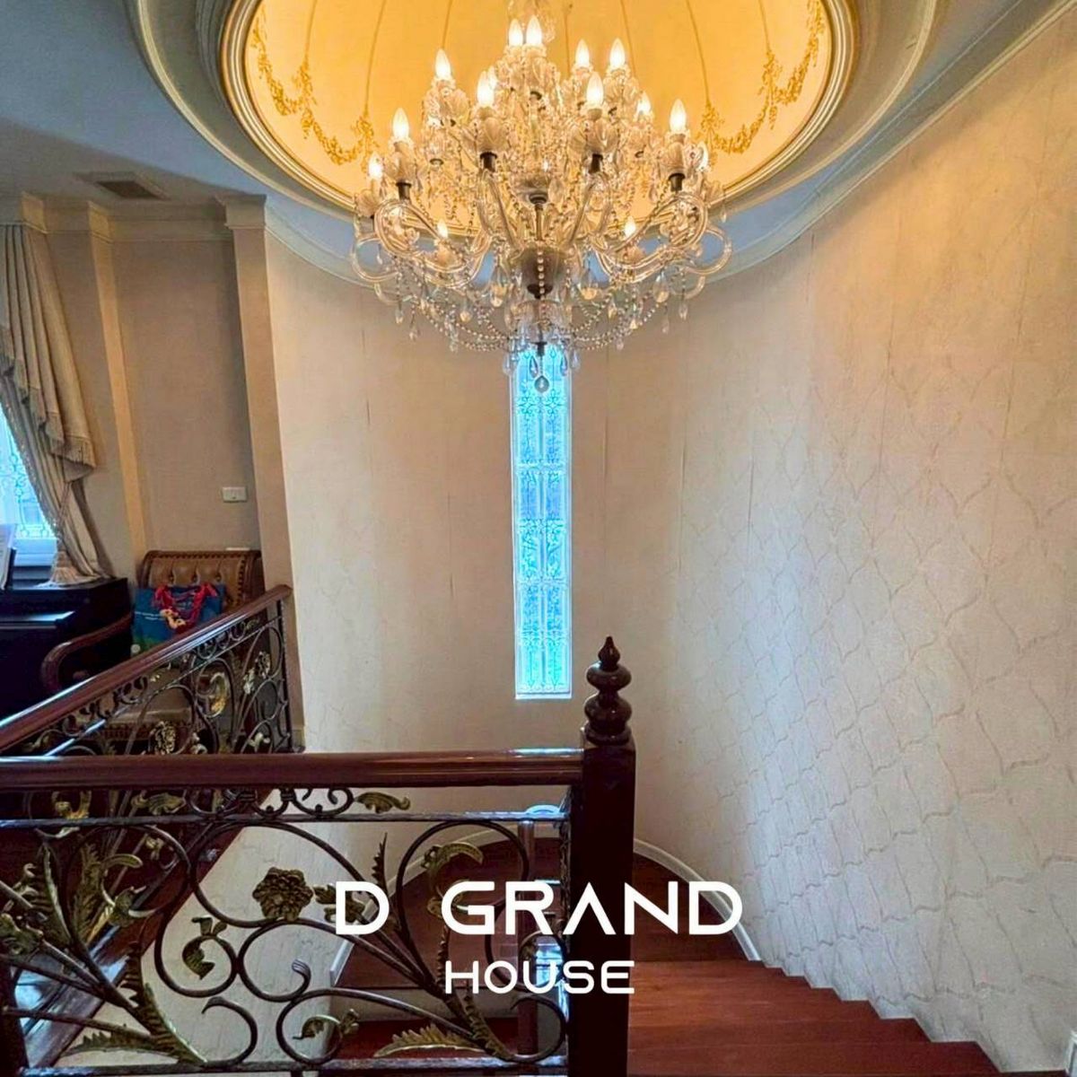 For SaleHouseSukhumvit, Asoke, Thonglor : Single house for sale, Location, Sukhumvit 64, only 300 meters from BTS Punnawithi. Convenient to access - out of both Sukhumvit 62 and 64 Soi.