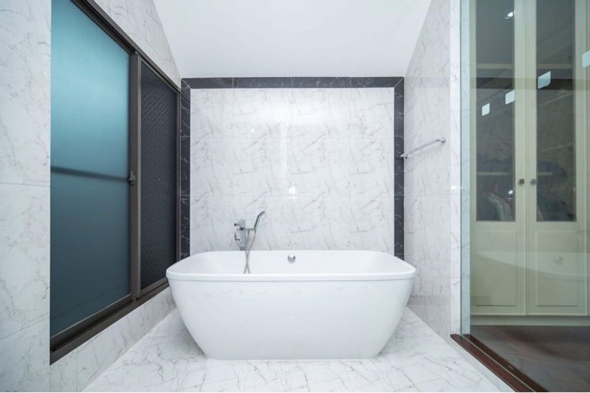 ขายบ้านนวมินทร์ รามอินทรา : 135.6ตรว 5นอน5น้ำ บ้านเดี่ยว 2 ชั้น มัณฑนา เลค วัชรพล สุขาภิบาล 5