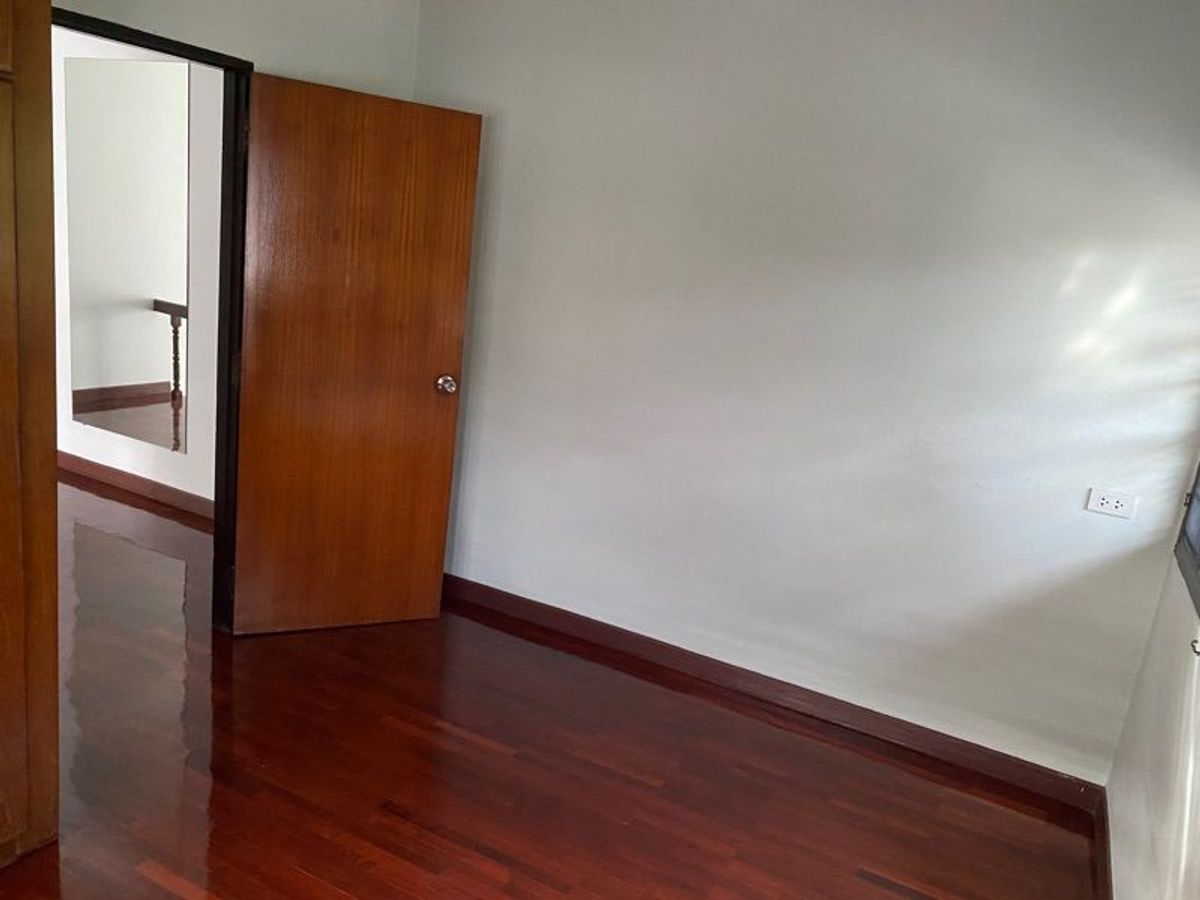 ขายบ้านมีนบุรี-ร่มเกล้า : 57ตรว 5นอน4น้ำ บ้านเดี่ยว 2 ชั้น สัมมากร รามคำแหง 112