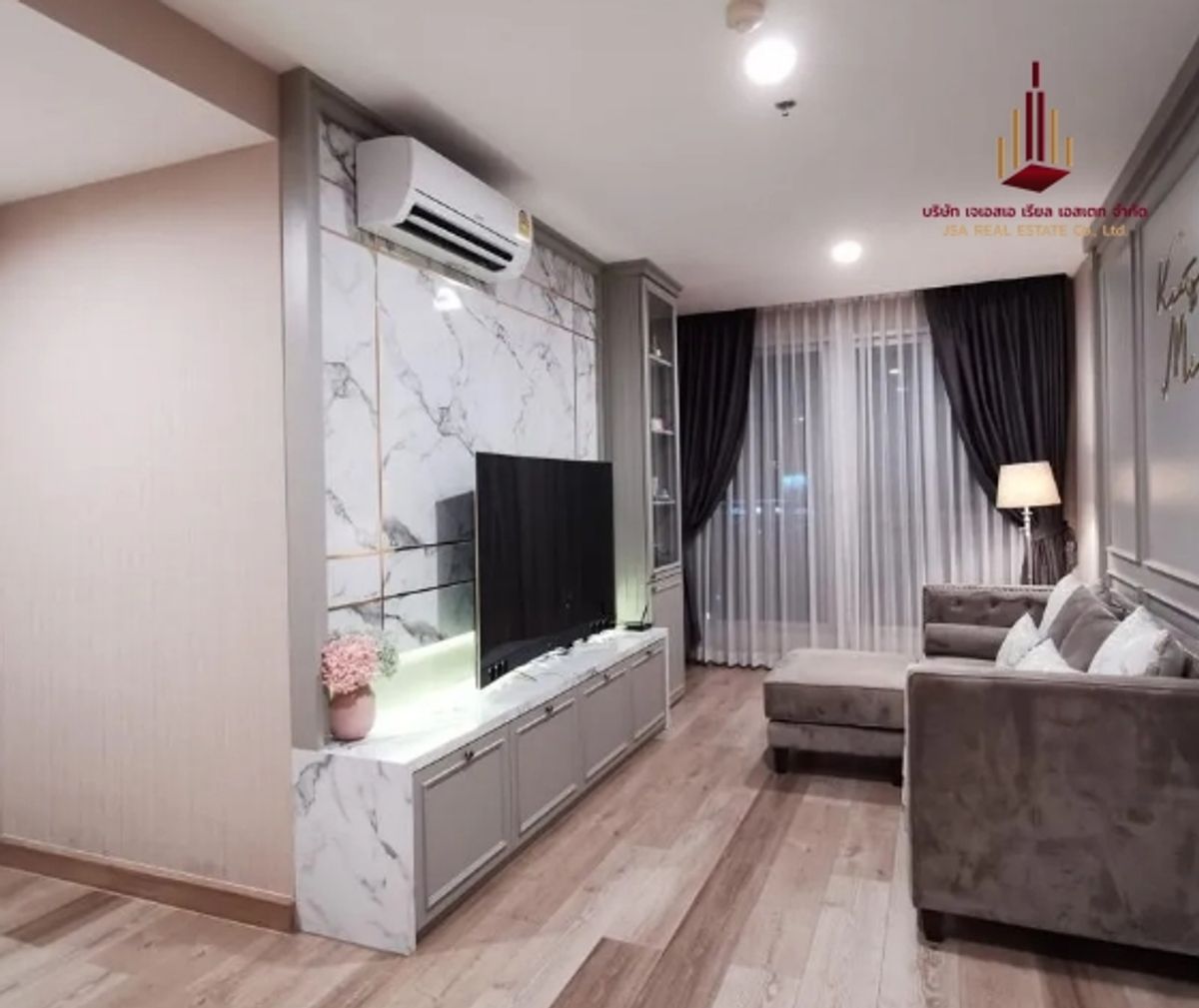 For SaleCondoSathorn, Narathiwat : ✨ For Sale: Life @ Sathorn 10 Condo ✨ 💰 ONLY 8,300,000 THB