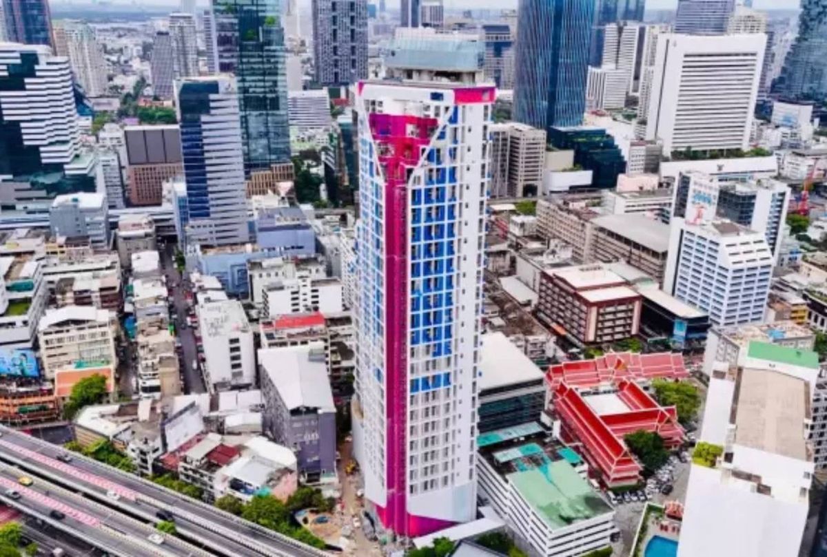 Sale DownCondoSilom, Saladaeng, Bangrak : Urgent Culture Chula 2br Hybrid, a total area of ​​57SQ.M. High class, starting at 12.19MB. Only ready to watch at the beginning of next month. Call 095 7615782.