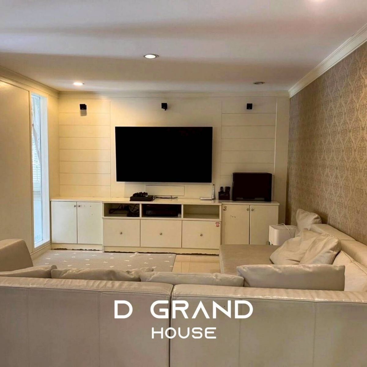 For SaleHouseSukhumvit, Asoke, Thonglor : Single house for sale, Location, Sukhumvit 64, only 300 meters from BTS Punnawithi. Convenient to access - out of both Sukhumvit 62 and 64 Soi.