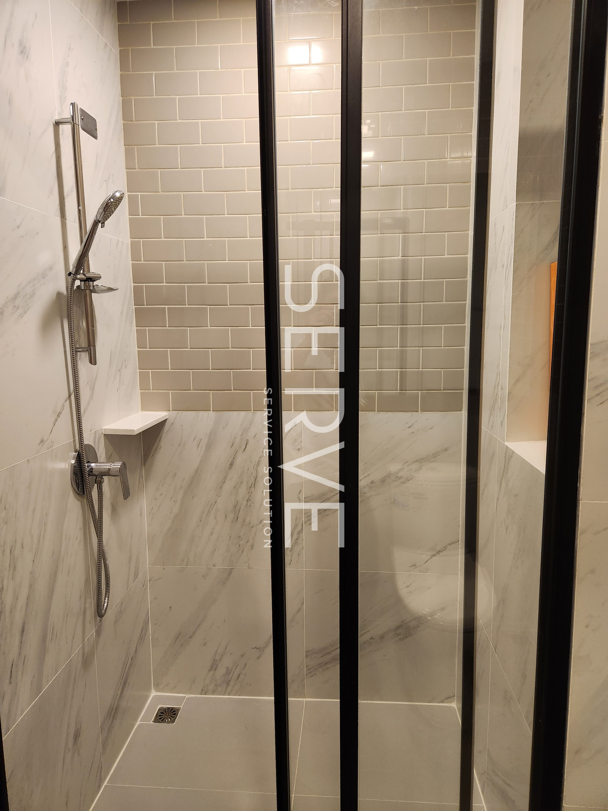 For RentCondoRatchathewi,Phayathai : 1 Bed Large Room City View Fully furnished Good Location Close To BTS Phaya Thai 500 m.  @  XT Phayathai