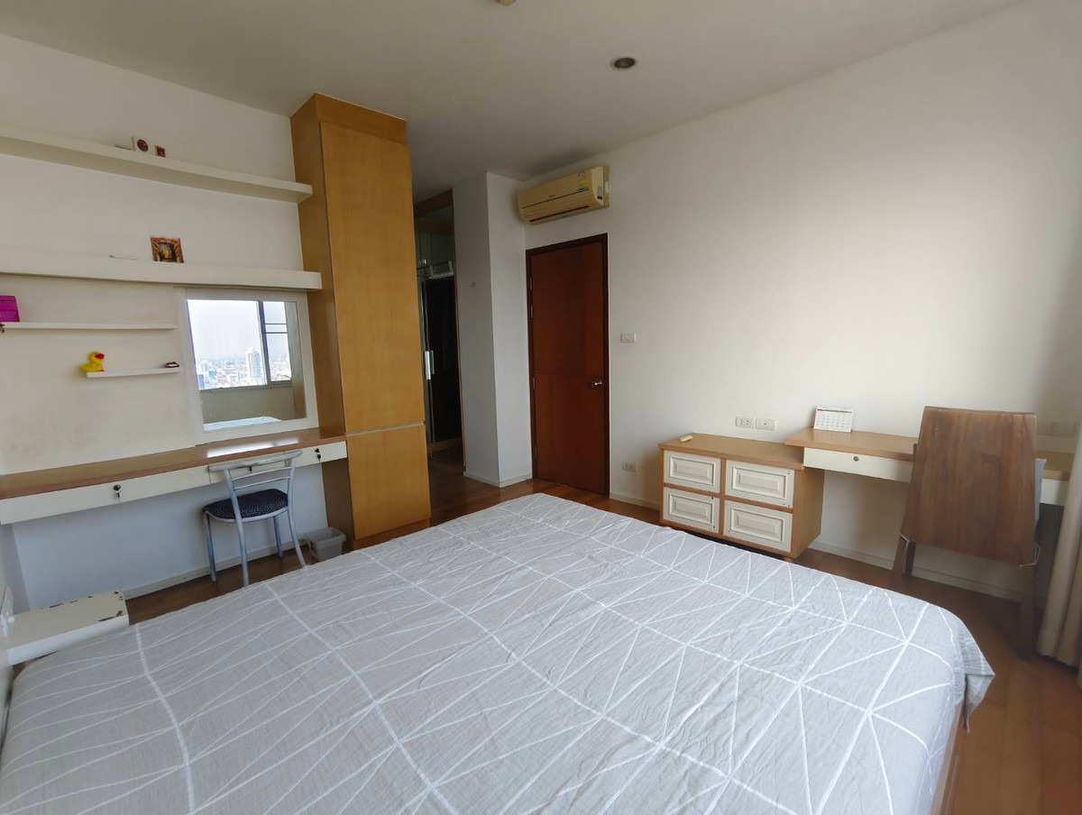 For RentCondoWongwianyai, Charoennakor : OMG2317   Large 1 Bedroom for RENT @ [ Villa Sathorn ]  28-Mar-26
