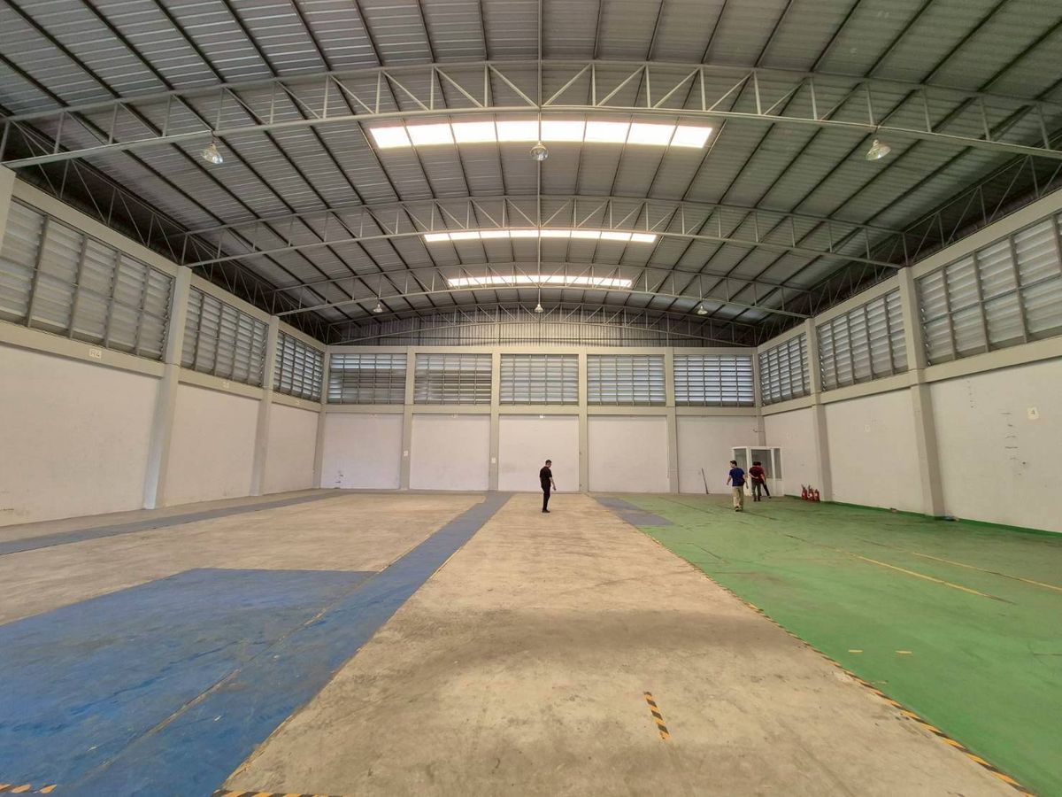 ให้เช่าโกดังมหาชัย สมุทรสาคร : ให้เช่า โรงงานขนาด1ไร่ พร้อมออฟฟิศ3ชั้น พื้นที่ใช้สอย 600 ตรม. โกดังพื้นที่ใช้สอย 750 ตรม.  ติดถนนใหญ่ เส้นสาย4 เพียง500เมตร 