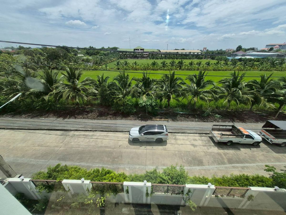 ให้เช่าโกดังมหาชัย สมุทรสาคร : ให้เช่า โรงงานขนาด1ไร่ พร้อมออฟฟิศ3ชั้น พื้นที่ใช้สอย 600 ตรม. โกดังพื้นที่ใช้สอย 750 ตรม.  ติดถนนใหญ่ เส้นสาย4 เพียง500เมตร 