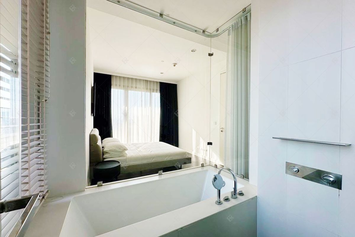 ให้เช่าคอนโดวิทยุ ชิดลม หลังสวน : Stunning Corner Unit ✨at 𝟏𝟖𝟓 𝐑𝐚𝐣𝐚𝐝𝐚𝐦𝐫𝐢 – 𝐒𝐩𝐨𝐫𝐭 𝐂𝐥𝐮𝐛 𝐕𝐢𝐞𝐰𝐬 & 𝐍𝐞𝐰𝐥𝐲 𝐑𝐞𝐧𝐨𝐯𝐚𝐭𝐞𝐝 𝐔𝐧𝐢𝐭 🌿 ใกล้ BTS ราชดำริ