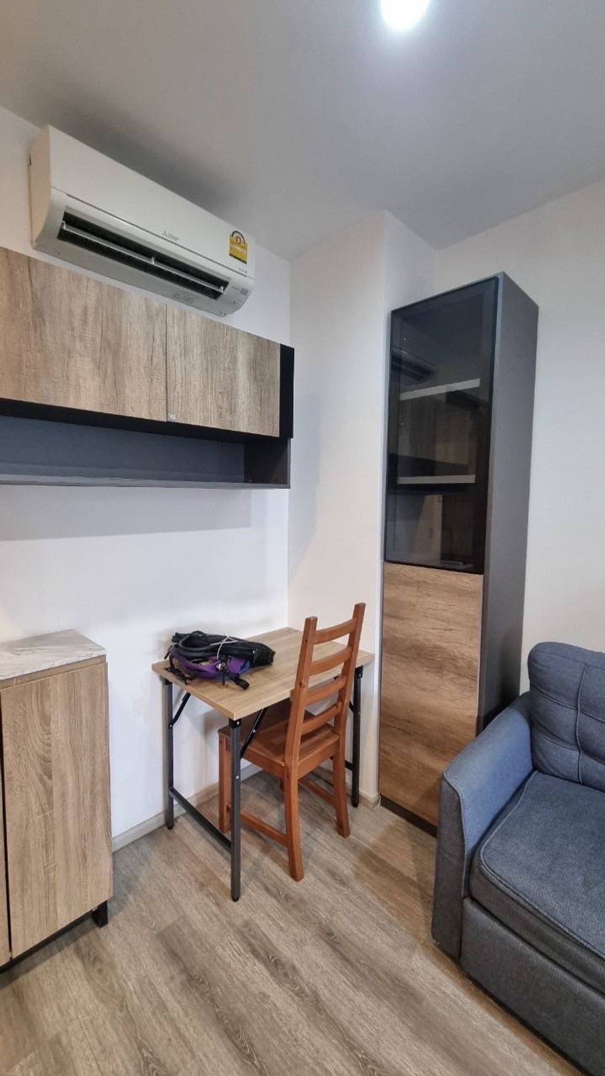 For RentCondoRama9, Petchburi, RCA : Condo for rent IDEO Mobi Asoke. Completely decorated with MRT Phetchaburi. 300 meters and Airport Link Makkasan !!