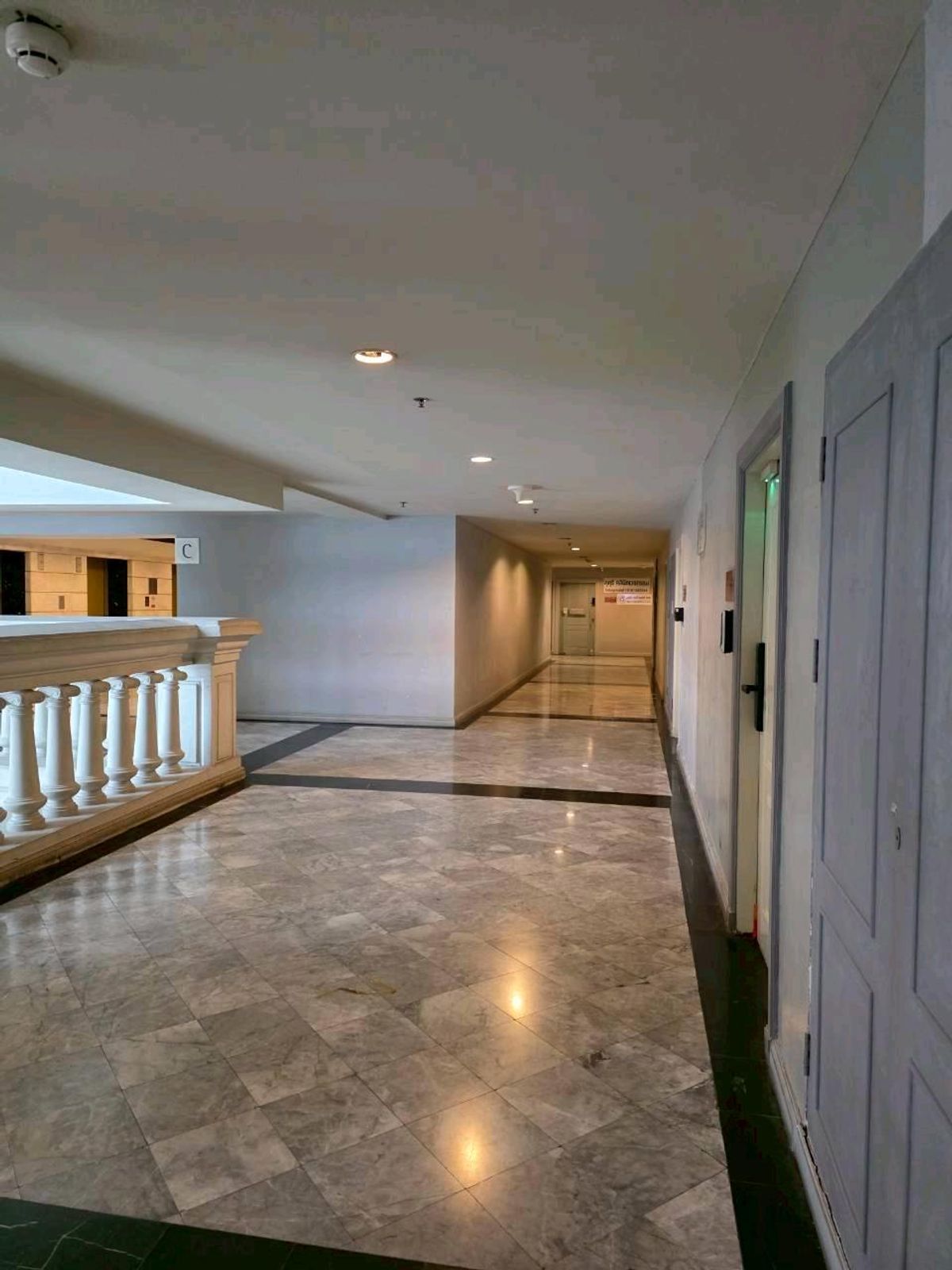 For SaleCondoSilom, Saladaeng, Bangrak : ✨ Condo for Sale: State Tower Silom-Prime Location, opposite Central Bangrak, 400m to BTS Saphan Taksin, 29FL with stunning River View•1 bed•68 sq.m. More info 📞099 415 2664, 080 369 6366 