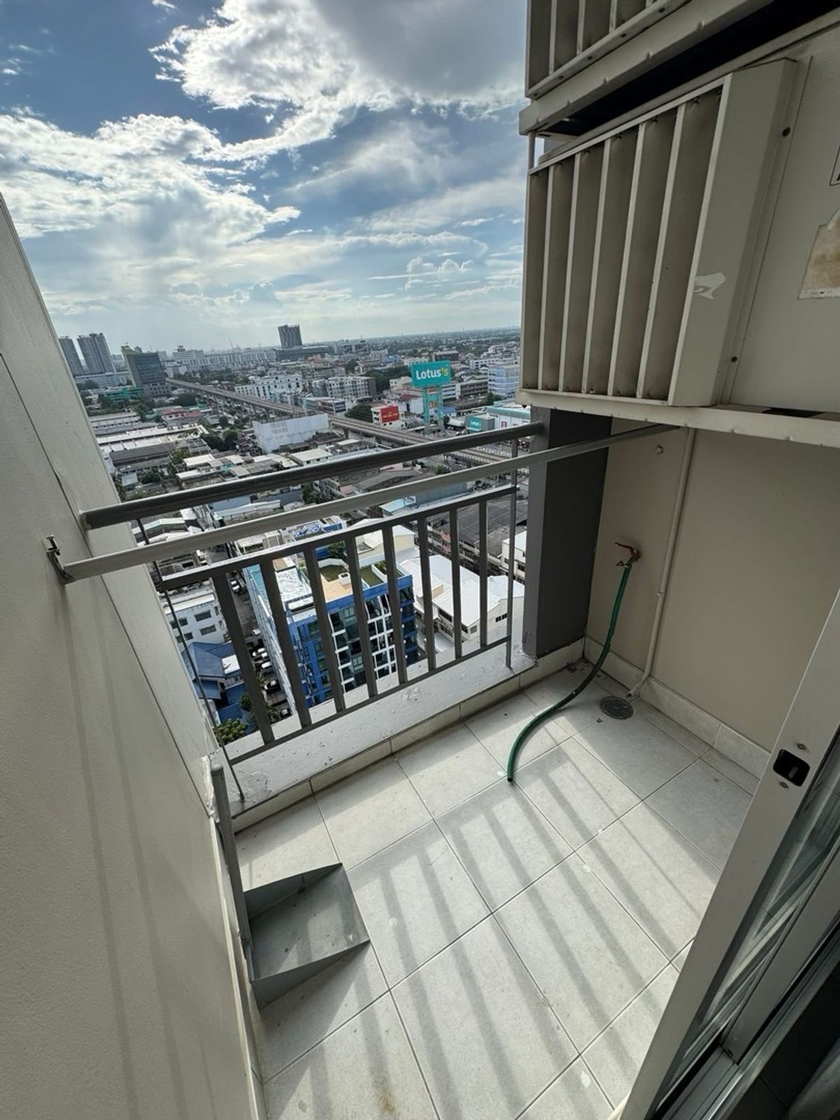 ขายคอนโดบางแค เพชรเกษม : ขายคอนโด ลุมพินี วิลล์ บางแค  ใกล้ MRT บางแค เพียง 100 ม.1 ห้องนอน 1 ห้องน้ำ ขนาด 31 ตรม.ราคา 1,890,000 ล้าน บาทโทร 093-028-1245id line:properagency 