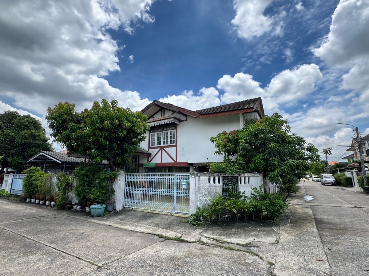 ขายบ้านเสรีไทย-นิด้า : 🏡✨ บ้านเดี่ยว 2 ชั้น หมู่บ้านนาริสา เสรีไทย 29 ✨🏡