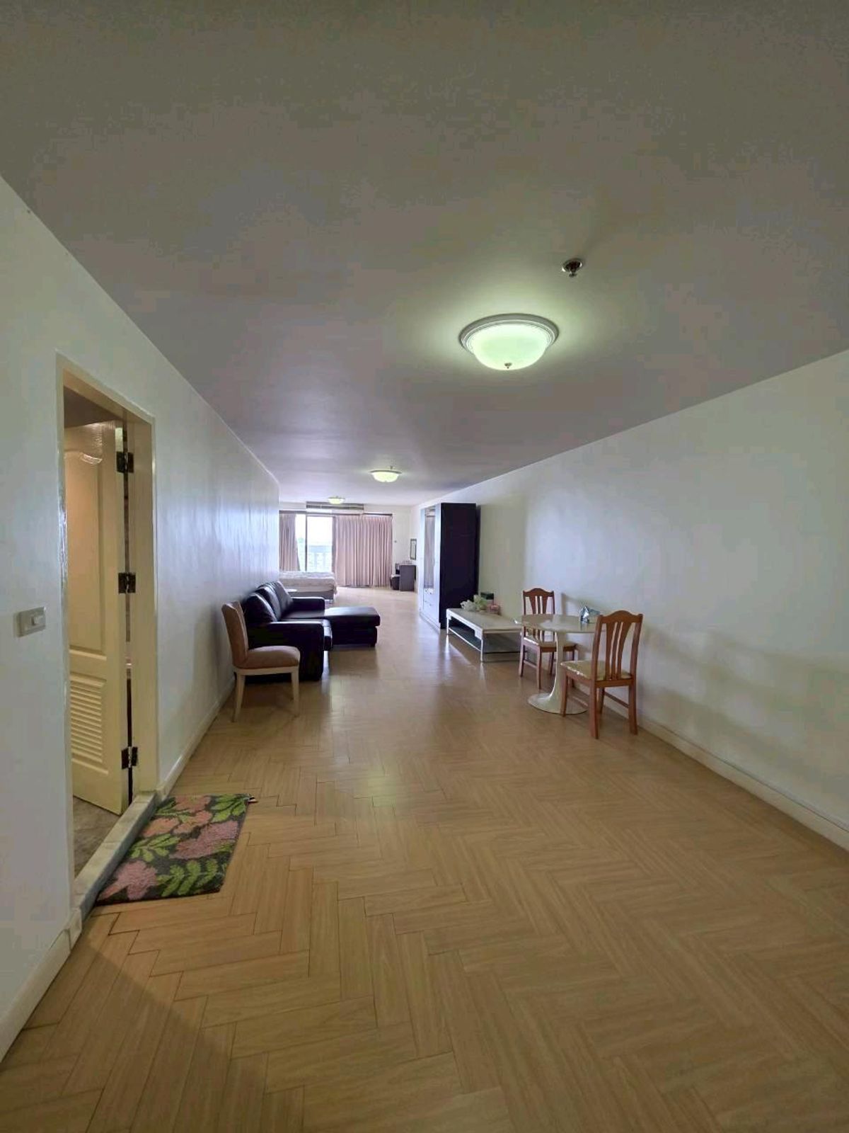 For SaleCondoSilom, Saladaeng, Bangrak : ✨ Condo for Sale: State Tower Silom-Prime Location, opposite Central Bangrak, 400m to BTS Saphan Taksin, 29FL with stunning River View•1 bed•68 sq.m. More info 📞099 415 2664, 080 369 6366 