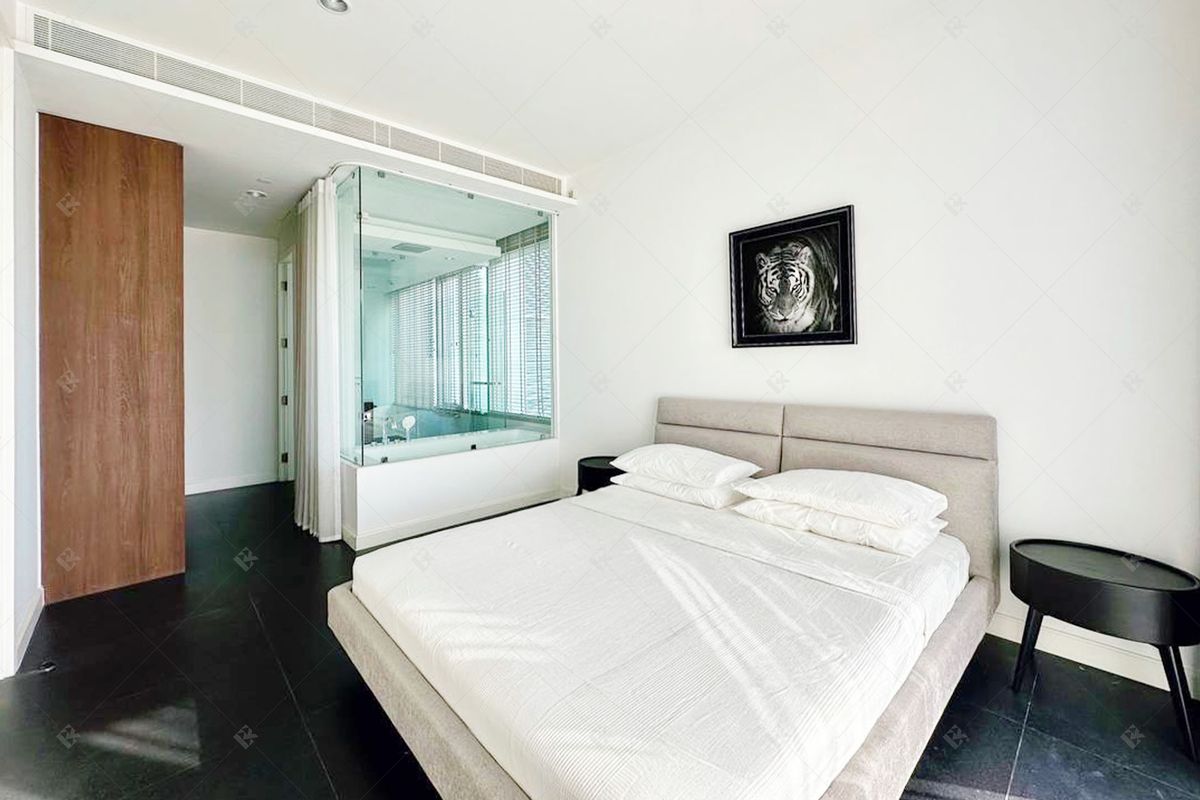 ให้เช่าคอนโดวิทยุ ชิดลม หลังสวน : Stunning Corner Unit ✨at 𝟏𝟖𝟓 𝐑𝐚𝐣𝐚𝐝𝐚𝐦𝐫𝐢 – 𝐒𝐩𝐨𝐫𝐭 𝐂𝐥𝐮𝐛 𝐕𝐢𝐞𝐰𝐬 & 𝐍𝐞𝐰𝐥𝐲 𝐑𝐞𝐧𝐨𝐯𝐚𝐭𝐞𝐝 𝐔𝐧𝐢𝐭 🌿 ใกล้ BTS ราชดำริ