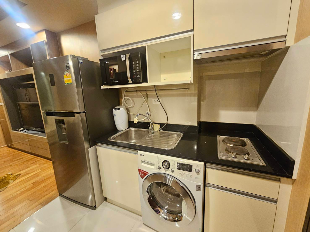 For RentCondoLadprao, Central Ladprao : The new room has never been rented at the high floor, beautiful city view, 1 bedroom, 1 bathroom, The Line Phahonyothin Park.