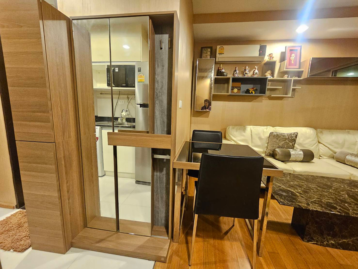 For RentCondoLadprao, Central Ladprao : The new room has never been rented at the high floor, beautiful city view, 1 bedroom, 1 bathroom, The Line Phahonyothin Park.