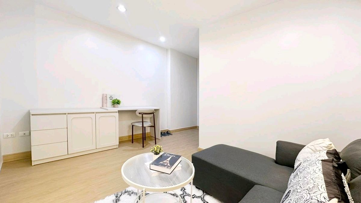 ขายคอนโดโชคชัย4 ลาดพร้าว71 : คุ้มที่สุด ‼️ เปลี่ยนจากห้องเช่ามาเป็นห้องเราดีกว่ามั้ย✨️✨️《คุ้มกว่าเช่า...ผ่อนเบา》ใกล้รถไฟฟ้าสายภาวนา 🌳🌳 regent home12 🌳🌳