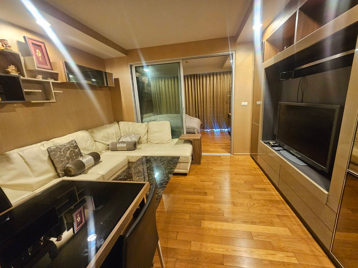 For RentCondoLadprao, Central Ladprao : The new room has never been rented at the high floor, beautiful city view, 1 bedroom, 1 bathroom, The Line Phahonyothin Park.