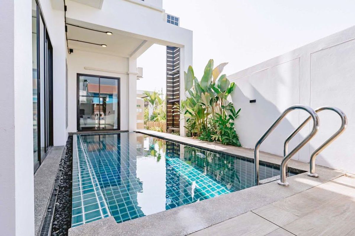 For RentHouseChiang Mai : Beautiful house with private pool Rent 70,000 baht per month, near Chiang Mai University, only 5 minutes. No.3H127