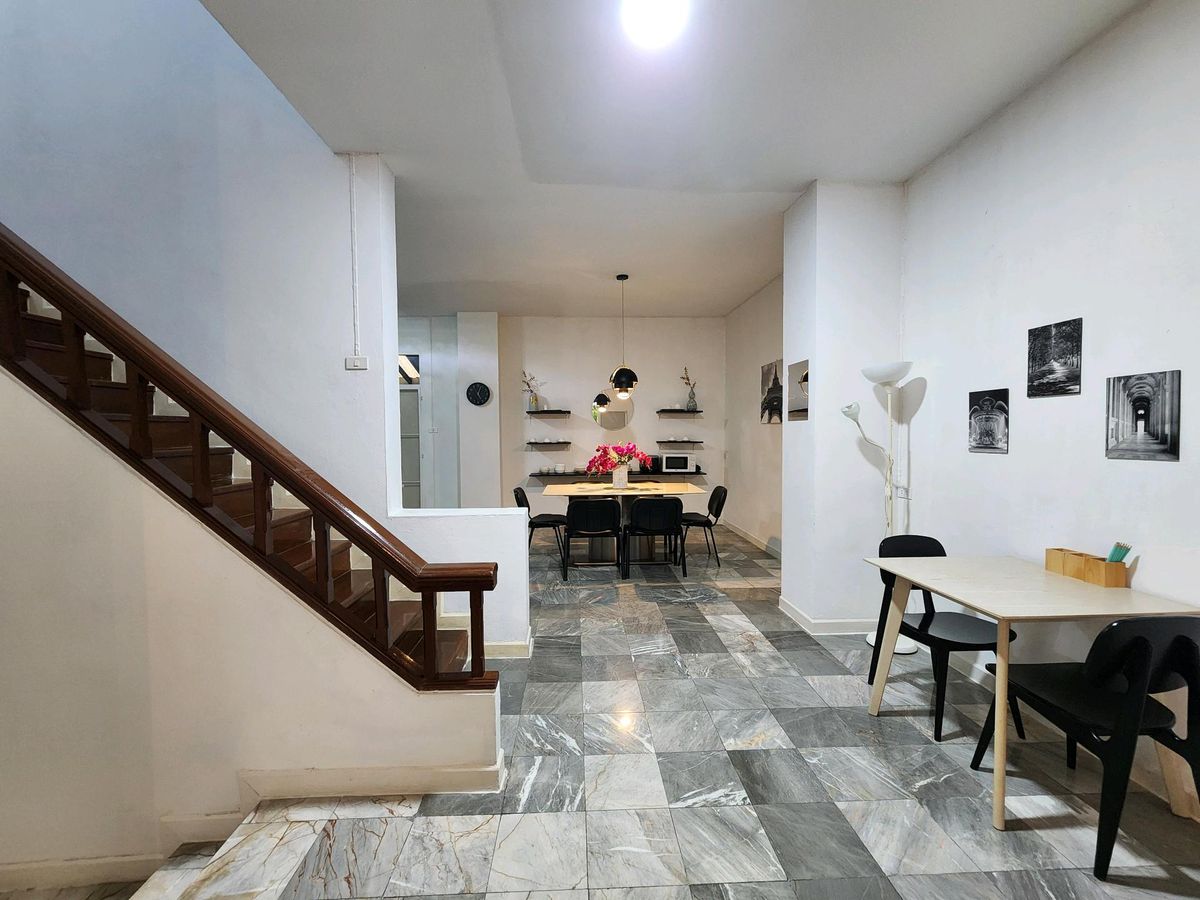 For RentOnnut, Udomsuk : Semi-detached house for rent Onnut 39. Near Yellow Line BTS.