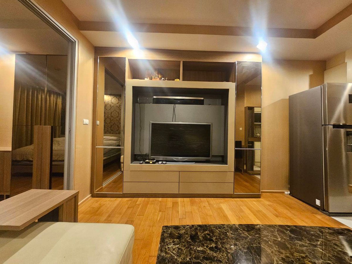 For RentCondoLadprao, Central Ladprao : The new room has never been rented at the high floor, beautiful city view, 1 bedroom, 1 bathroom, The Line Phahonyothin Park.