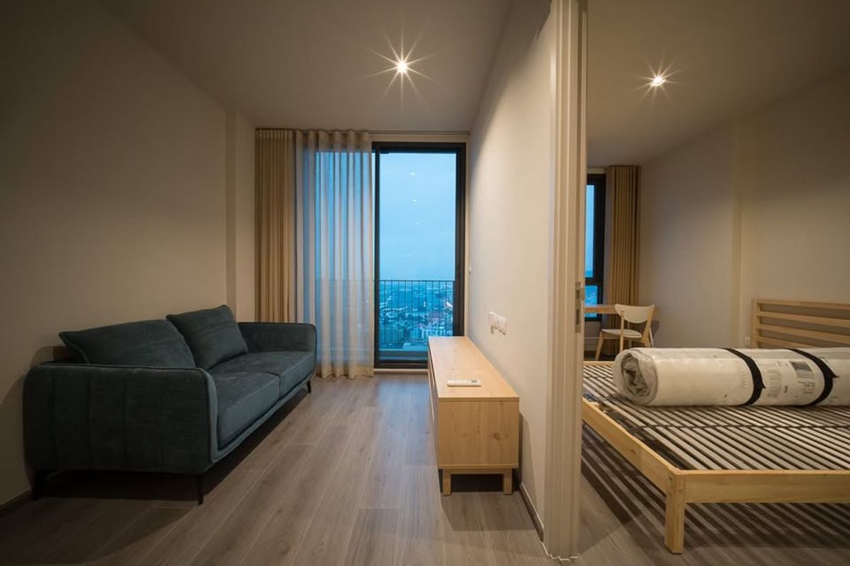 For RentCondoSapankwai,Jatujak : Rent RR738 The Reserve Phahon-PRADIPAT. Beautiful room, complete furniture near the BTS BTS BTS, ready to enter 3/10/2025.