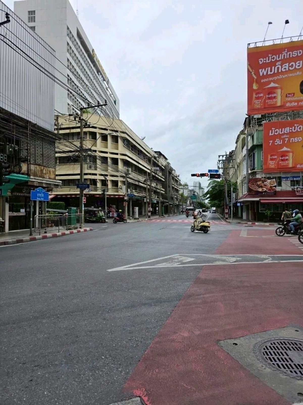 For SaleCondoSilom, Saladaeng, Bangrak : ✨ Condo for Sale: State Tower Silom-Prime Location, opposite Central Bangrak, 400m to BTS Saphan Taksin, 29FL with stunning River View•1 bed•68 sq.m. More info 📞099 415 2664, 080 369 6366 