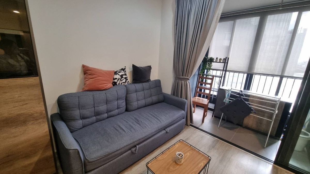 For RentCondoRama9, Petchburi, RCA : Condo for rent IDEO Mobi Asoke. Completely decorated with MRT Phetchaburi. 300 meters and Airport Link Makkasan !!