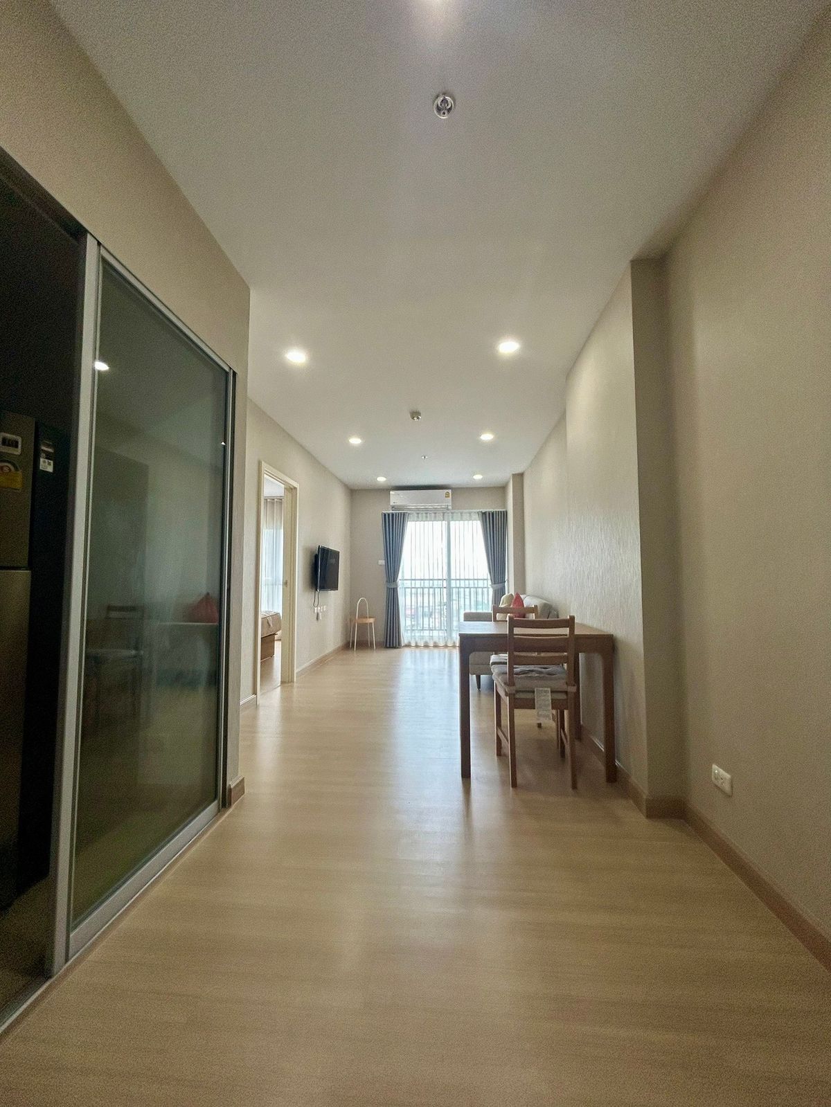 For RentCondoBang kae, Phetkasem : Rent RR744 Supalai Veranda Phasi Charoen Station.