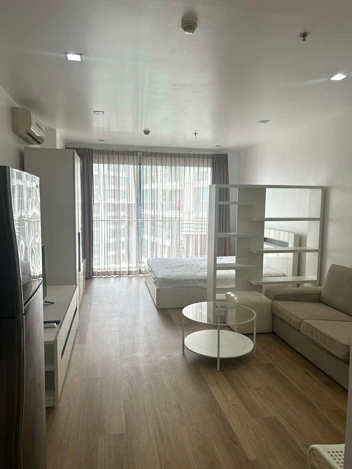 For RentCondoOnnut, Udomsuk : For rent Sky Walk Residences, studio type, nice location closed to BTS Phra Khanong, ready to move in 