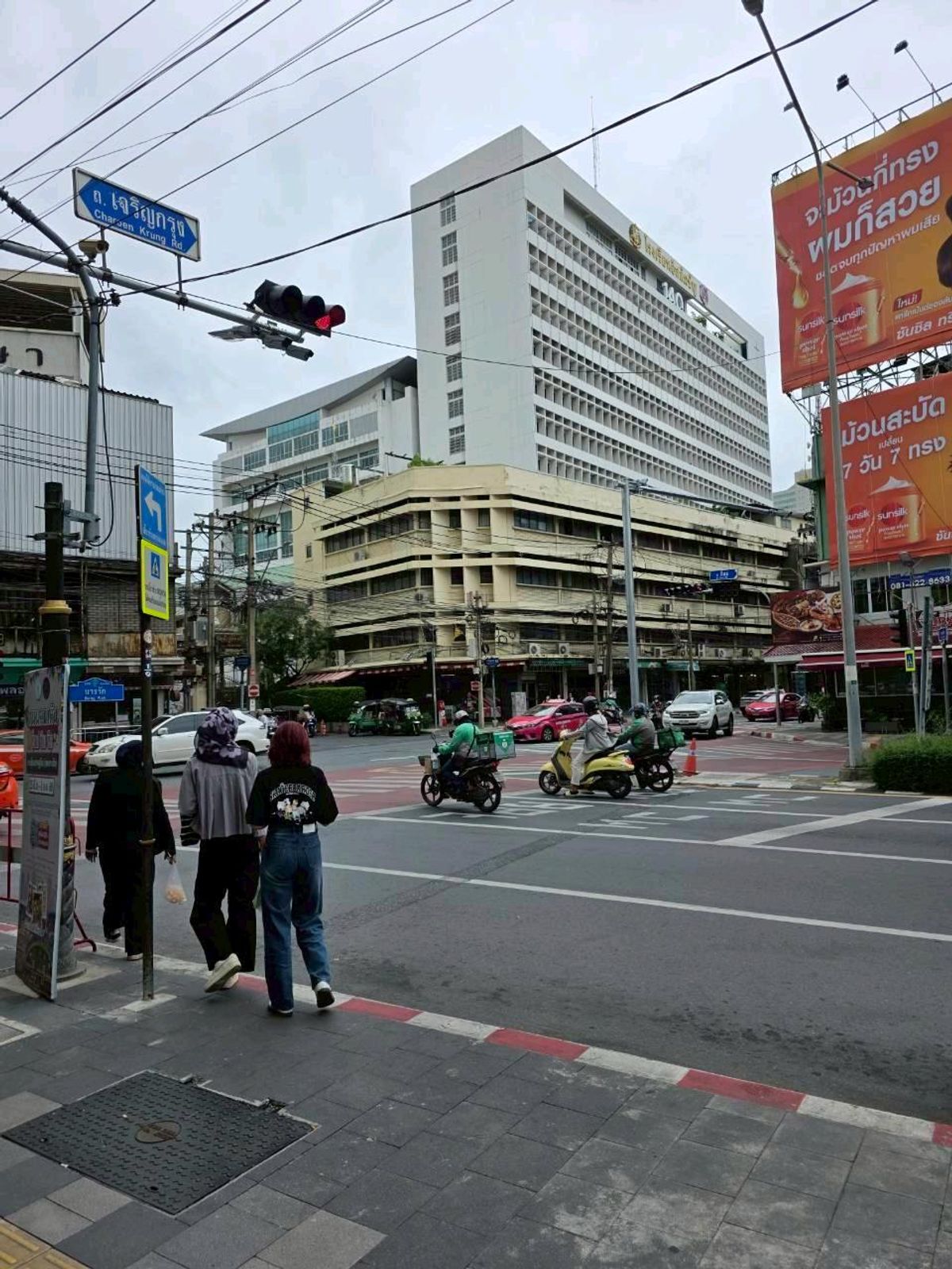 For SaleCondoSilom, Saladaeng, Bangrak : ✨ Condo for Sale: State Tower Silom-Prime Location, opposite Central Bangrak, 400m to BTS Saphan Taksin, 29FL with stunning River View•1 bed•68 sq.m. More info 📞099 415 2664, 080 369 6366 