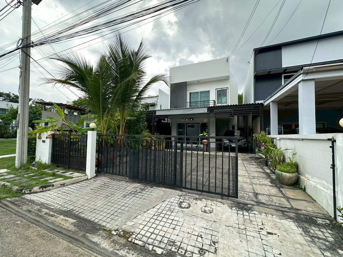 For SaleTownhomeVipawadee, Don Mueang, Lak Si : 💎 Single Detached House in Don Mueang, Near the Airport, Featuring 3 Bedrooms, 3 Bathrooms, 168 sqm of Usable Area, and Parking for 2–3 Cars — Ideal for Living or Investment Rental