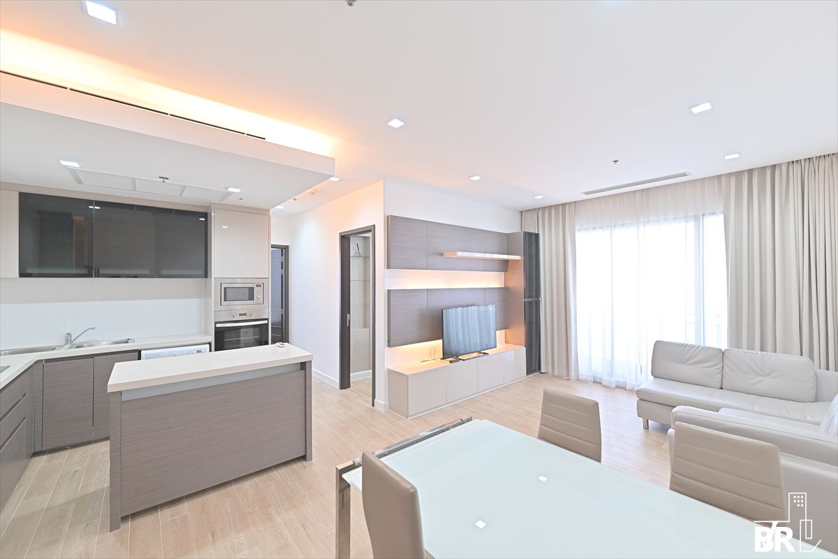 ให้เช่าคอนโดรัชดา ห้วยขวาง : 🔥Ivy Ampio - Available the best price 47,000.-/month Size 81 sq.m. / Type family room 2 bed 2 bath/ Middle floor/ Luxury condo, high privacy, less unit/ in CBD area, super near MRT - by Loft 0842824246