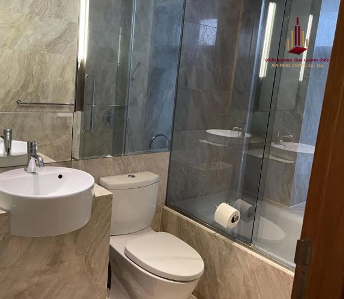 For SaleCondoSathorn, Narathiwat : ✨ For Sale: The Met Condo ✨ 💰 ONLY 17,500,000 THB