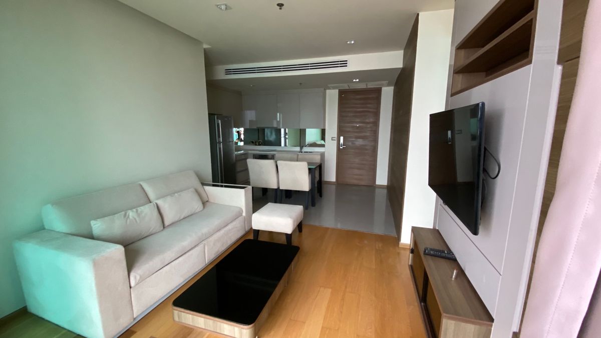 For RentCondoSathorn, Narathiwat : Ready to move 2 bed 2 bath condo for rent The Address Sathorn