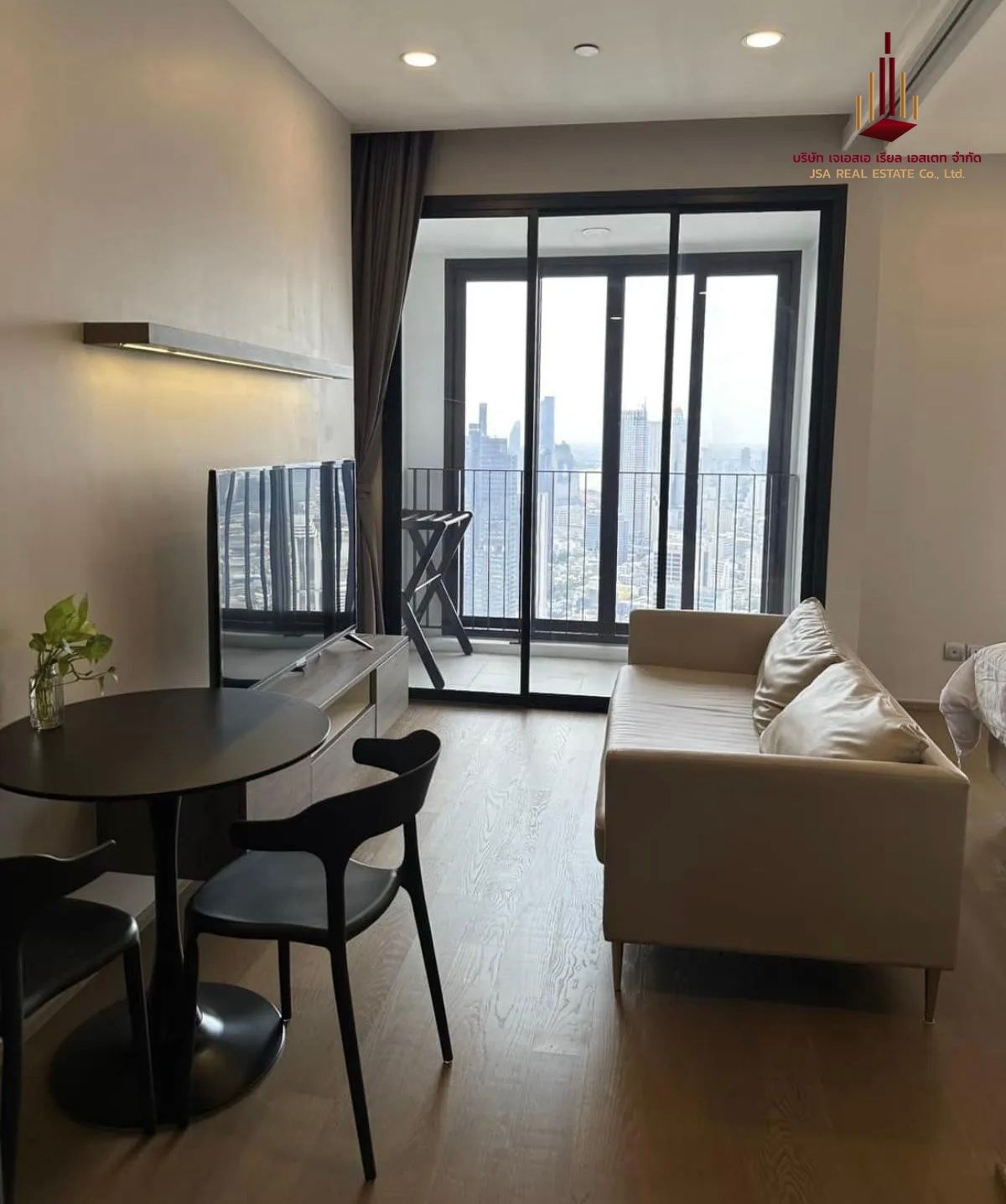 For RentCondoSiam Paragon ,Chulalongkorn,Samyan : ✨ For Rent: Ashton Chula-Silom Condo ✨ 💰 ONLY 27,500 THB/Month