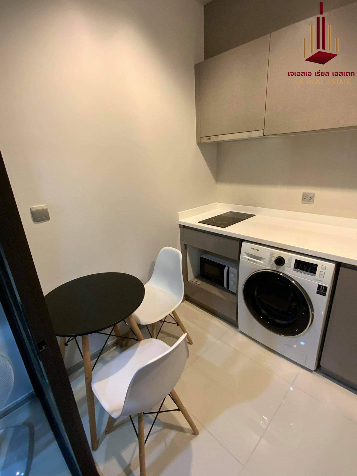 ให้เช่าคอนโดพระราม 9 เพชรบุรีตัดใหม่ RCA : ✨ For Rent: Life Asoke - Rama 9 Condo ✨ 💰 Only 25,000 THB/month