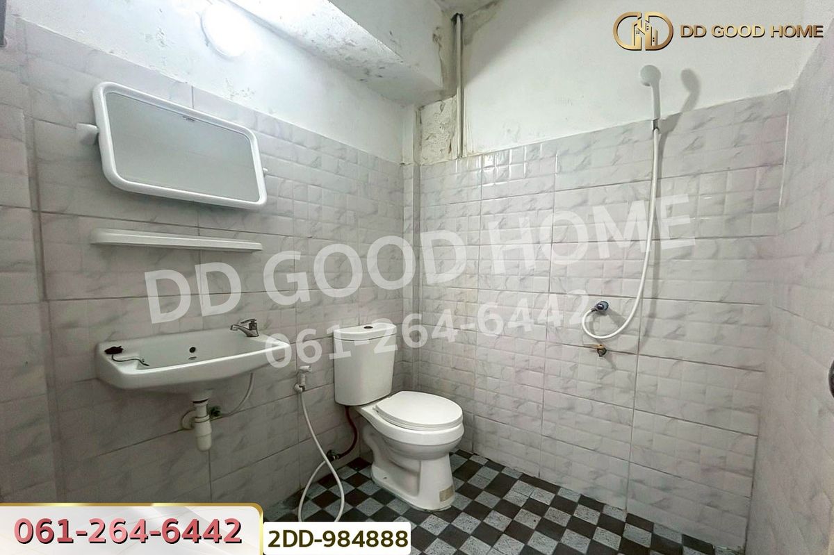 TownhomePathum Thani,Rangsit, Thammasat : 2DD-984888 Townhouse in Taradonburi Village, Pathum Thani, near Lotus Rangsit Khlong 7