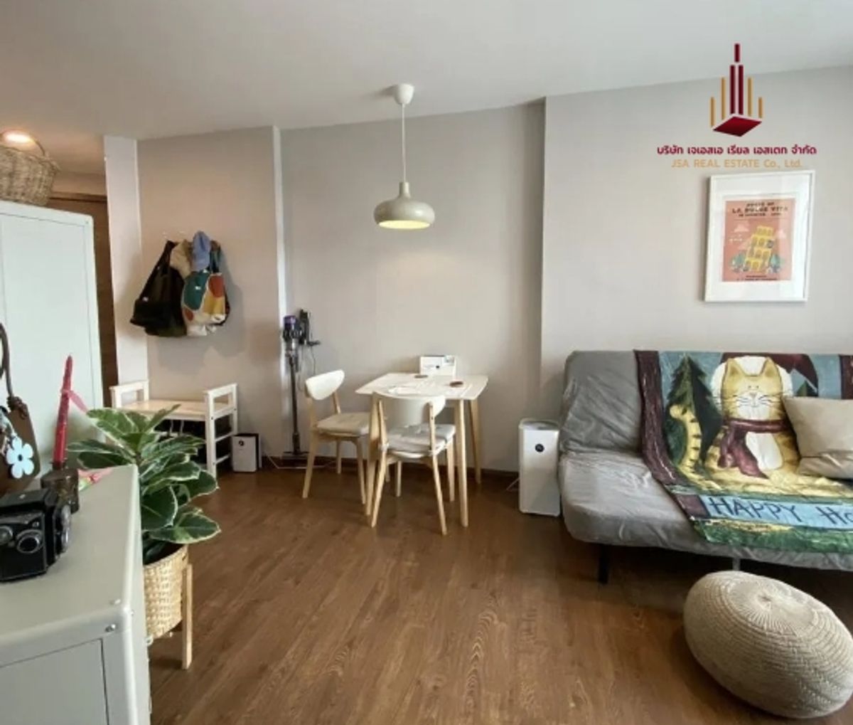 For SaleCondoRatchadapisek, Huaikwang, Suttisan : ✨ For Sale: Artisan Ratchada Condo ✨ 💰 ONLY 3,800,000 THB