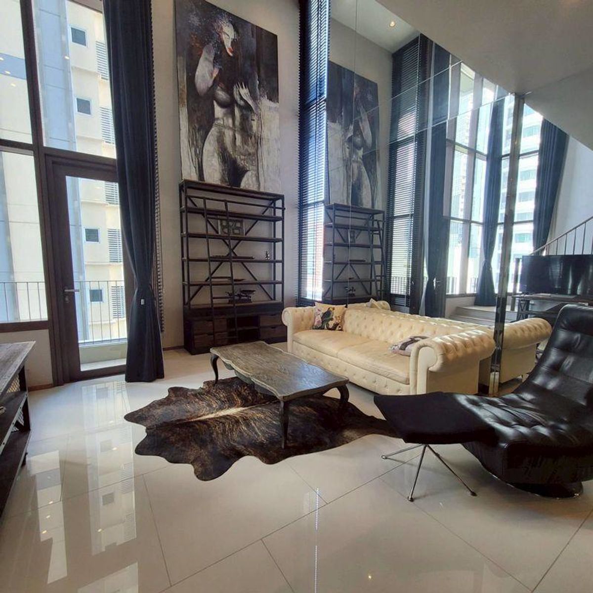 ให้เช่าคอนโดสุขุมวิท อโศก ทองหล่อ : TWP524 (Condo For Rent) the Emporio Place 1 bedroom. Closed to Phrom Phong BTS station.