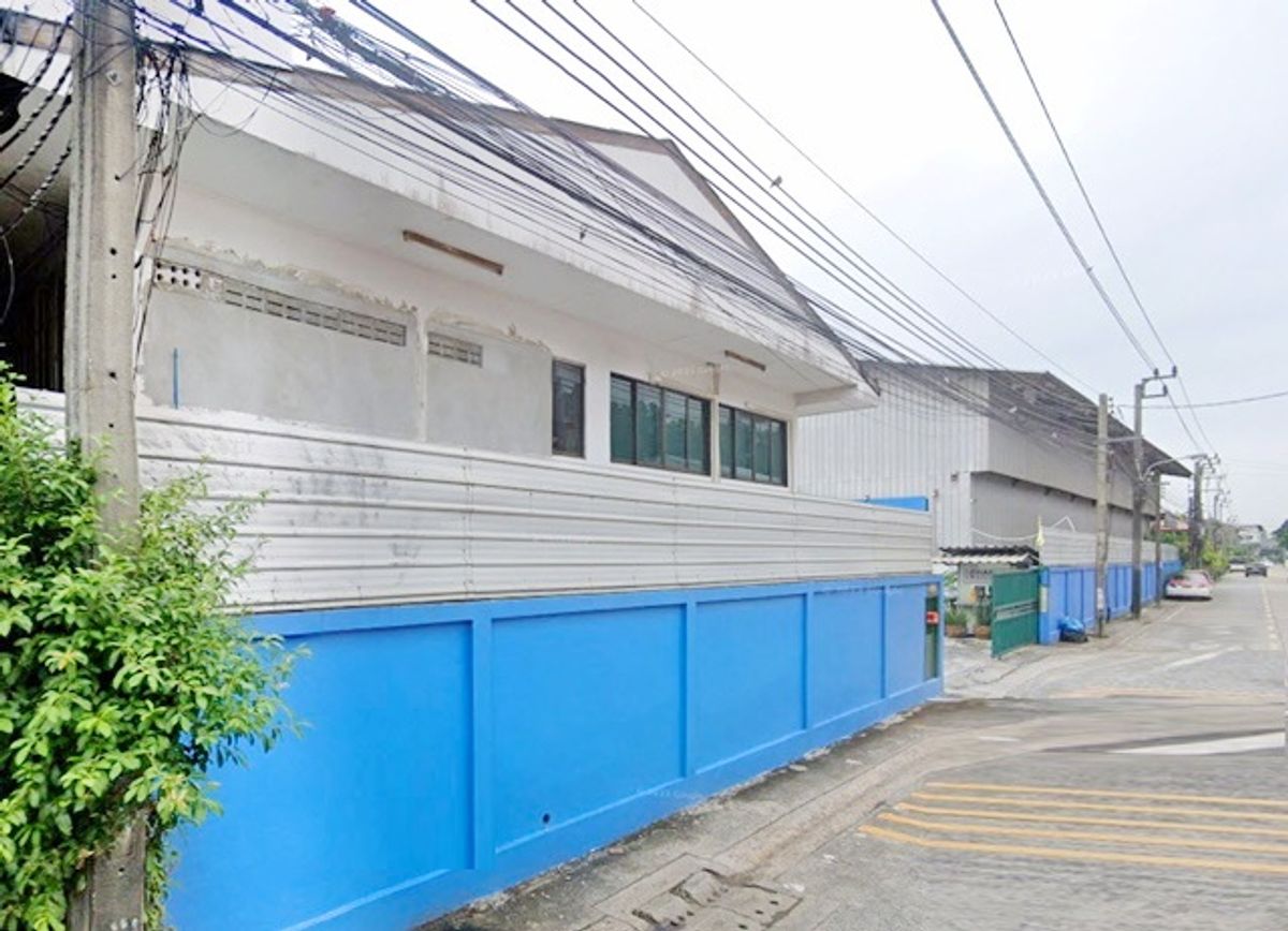 ให้เช่าโกดังอ่อนนุช อุดมสุข : เฉลิมพระเกียรติ ร. 9 พัฒนาการ MRT สวนหลวง ร.9 2.4 กม.ให้เช่าโกดัง ที่ดิน 1ไร่ 1งาน สำนักงาน 2 ชั้น 1,300 ตร.ม.พาราไดซ์ พาร์ค 2.9 กม.