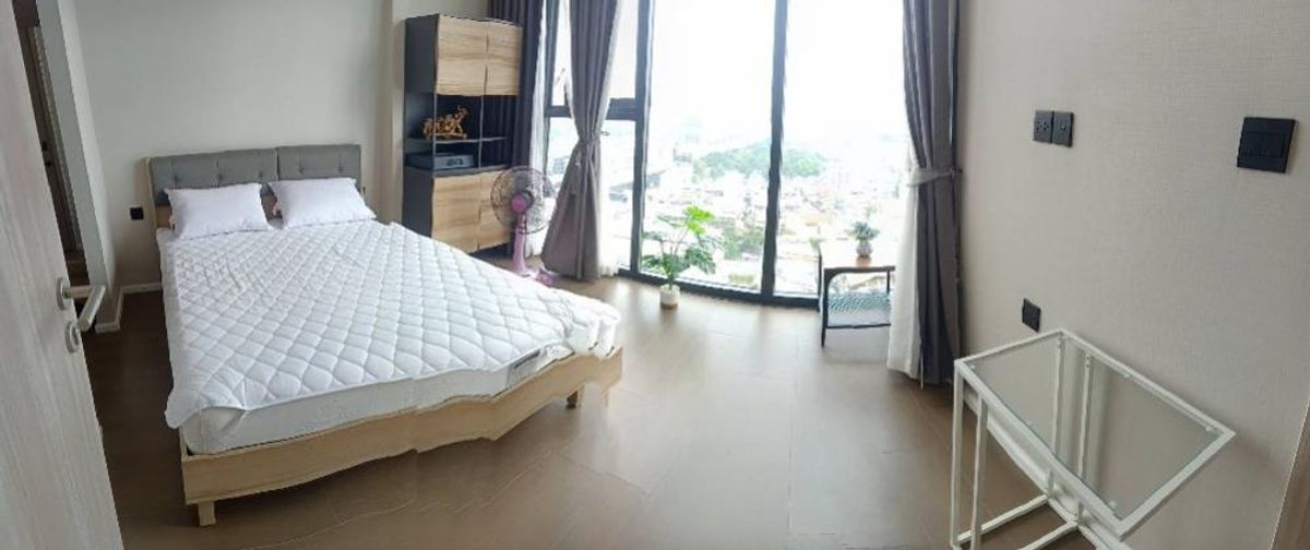 For SaleCondoSiam Paragon ,Chulalongkorn,Samyan : Cooper Siam【𝐒𝐄𝐋𝐋 & 𝐑𝐄𝐍𝐓】🔥Modern style, elegant design, and meticulously built-in furniture in every corner. Emphasis on spaciousness and airiness. Fully furnished. 🔥  Contact Line ID: @hacondo