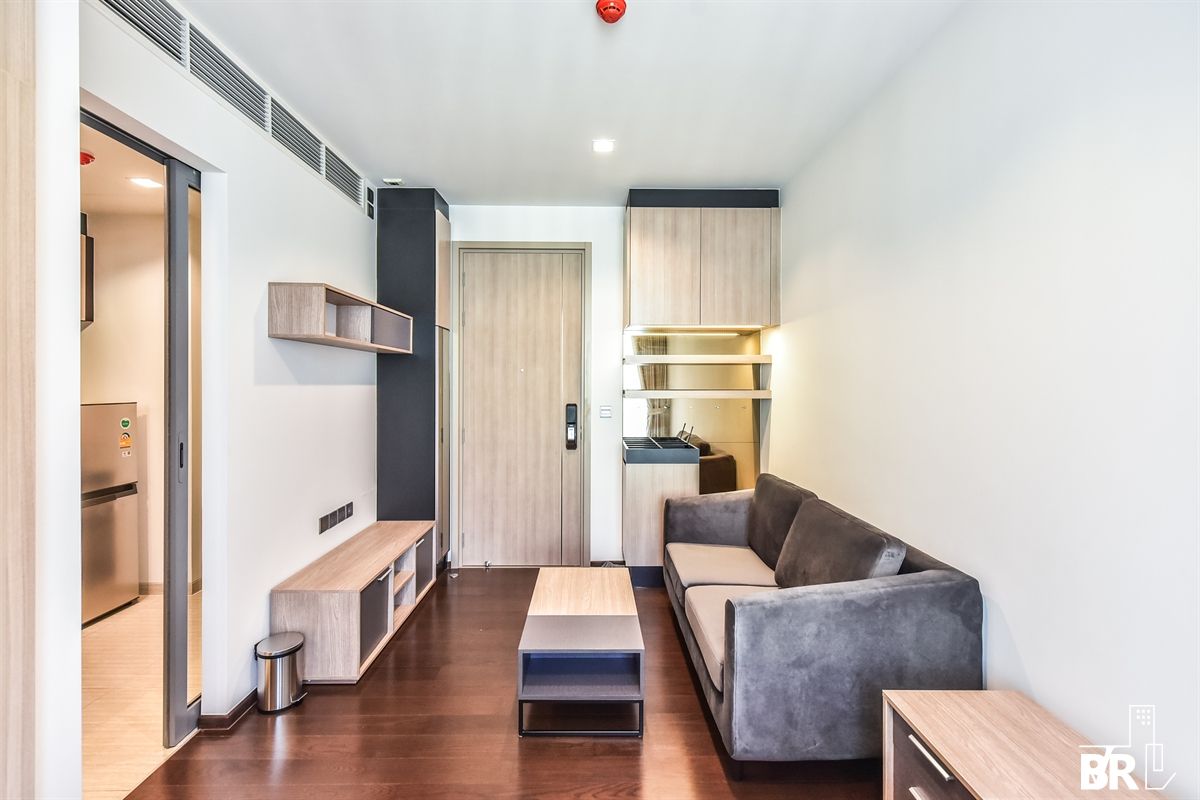 For RentCondoRatchathewi,Phayathai : Hot !! Available on 31AUG25 The Line Rachalethwi Studio 28.5 SQM. 20K/Month Call Aumi 0658209572